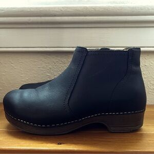 Dansko bootie clog Sz 38